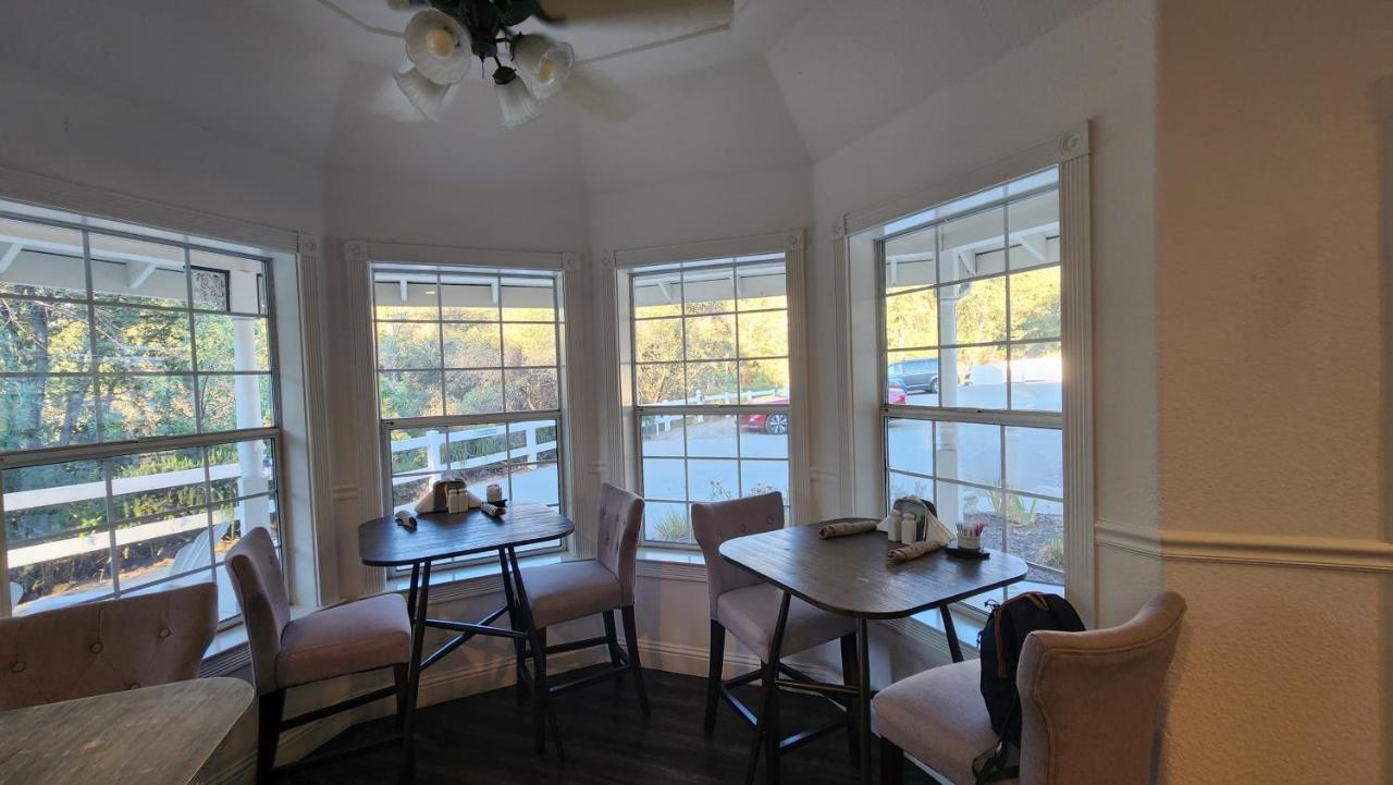 Hounds Tooth Inn Oakhurst Dış mekan fotoğraf