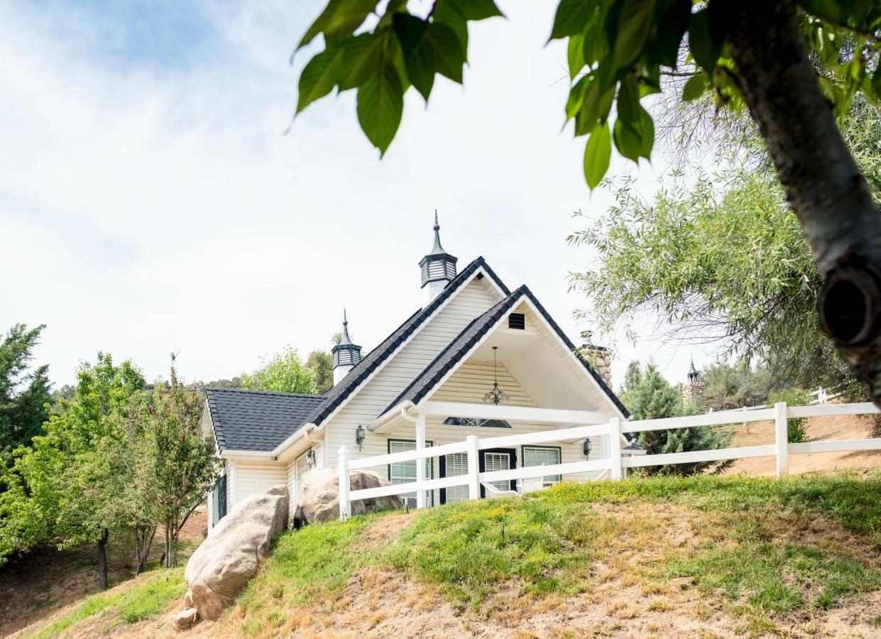 Hounds Tooth Inn Oakhurst Dış mekan fotoğraf